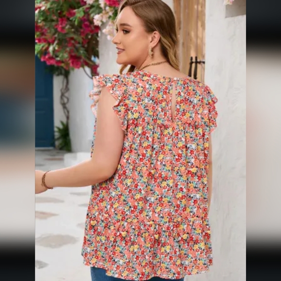 ♥️New Plus size boho floral top - Picture 5 of 10